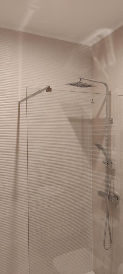 Apartamento En Pleno Centro Madrid Luaran gambar