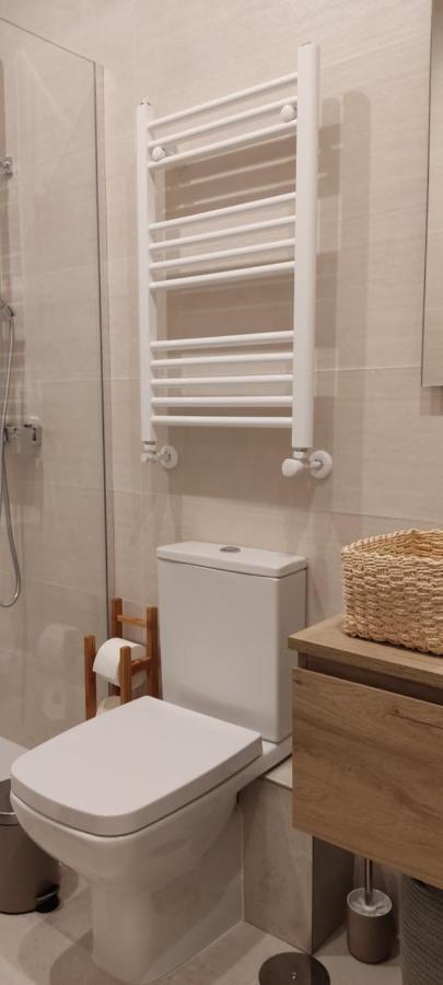 Apartamento En Pleno Centro Madrid Luaran gambar